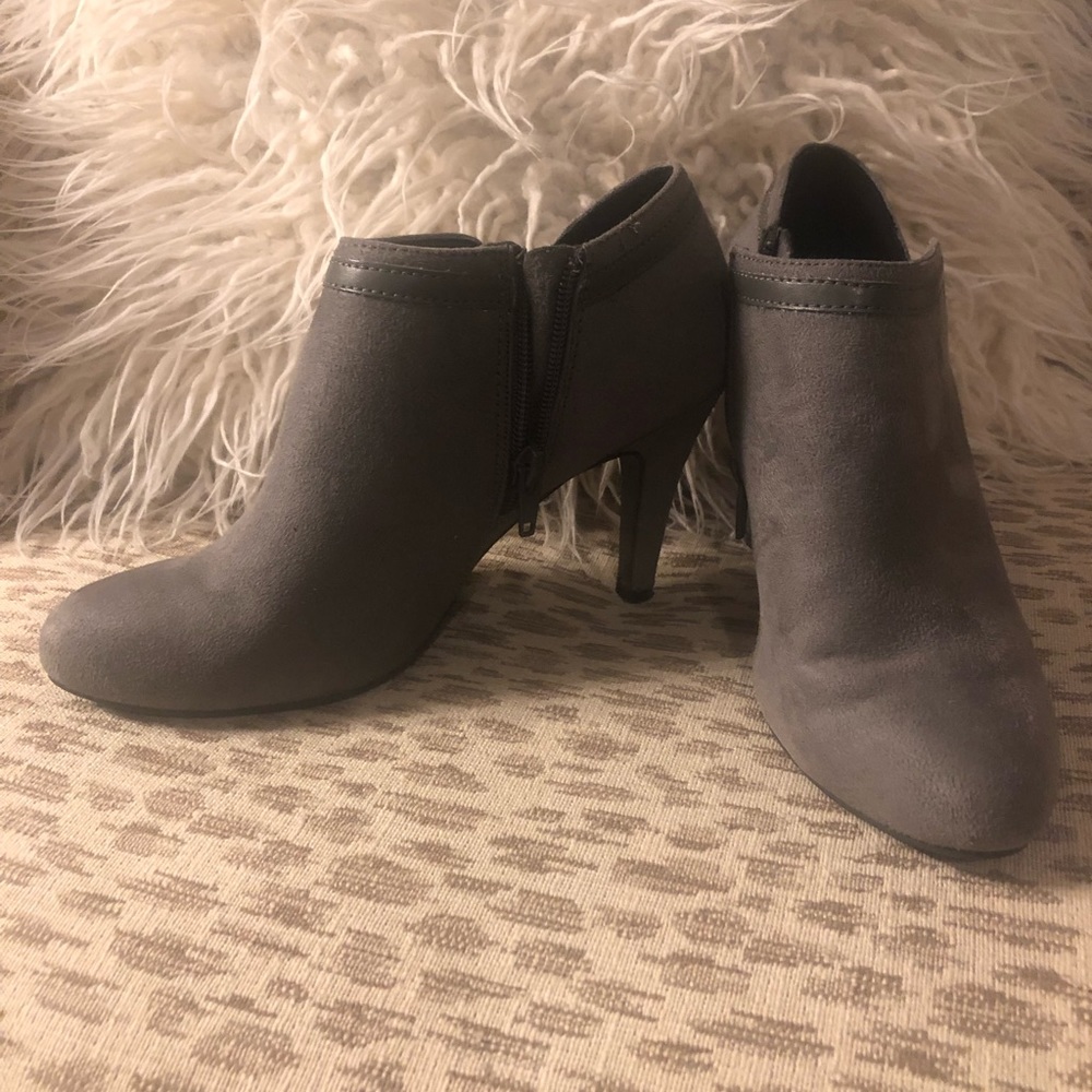 Size 5 1/2 grey booties